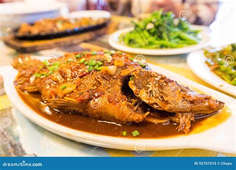 go fish in Traditional Chinese .